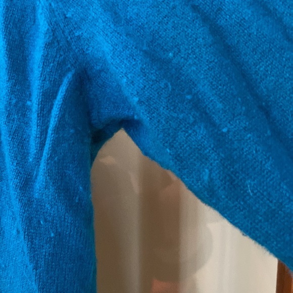 100% cashmere V-neck sweater - Picture 4 of 4